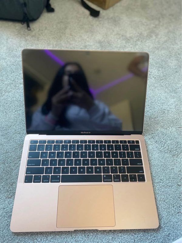 MacBook Air 13 inch, 2018 Rose gold