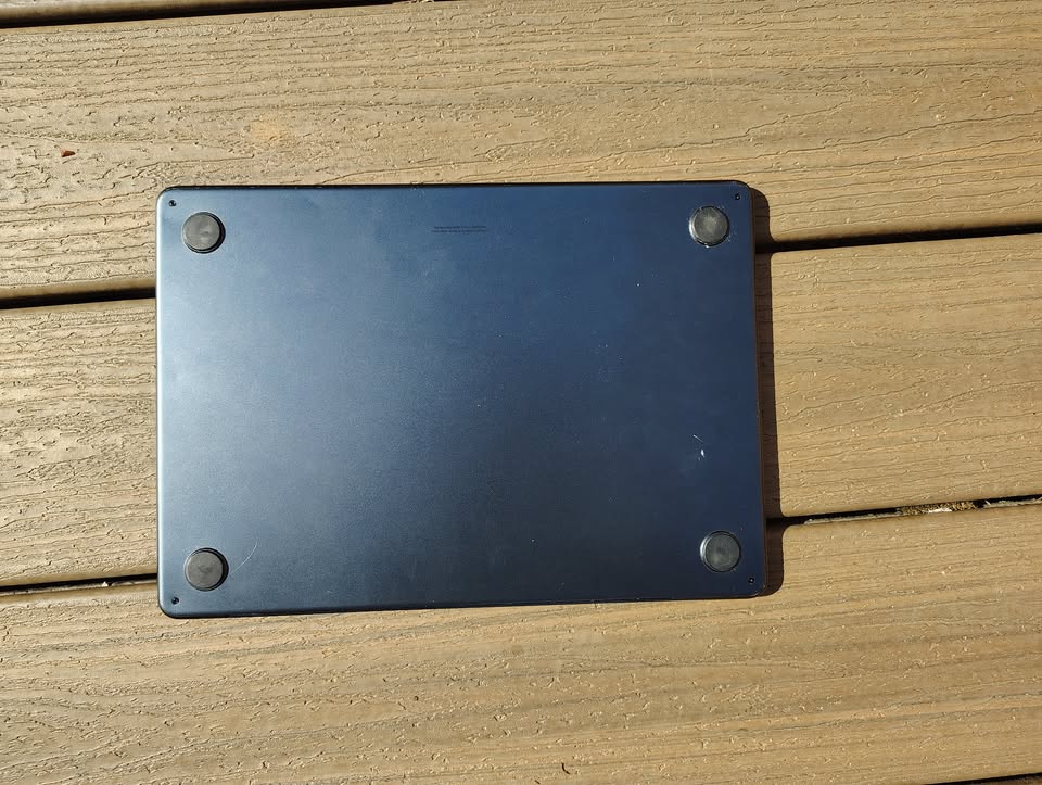 Apple 2022 M2 MacBook Air Laptop 13.6-inch Liquid Retina Display, 8GB RAM, 256GB SSD 1 Apple 2022 M2 MacBook Air Laptop 13.6-inch Liquid Retina Display, 8GB RAM, 256GB SSD