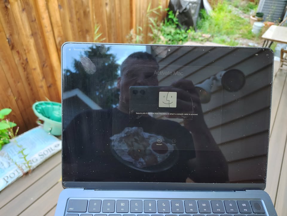 Apple 2022 M2 MacBook Air Laptop 13.6-inch Liquid Retina Display, 8GB RAM, 256GB SSD 2 Apple 2022 M2 MacBook Air Laptop 13.6-inch Liquid Retina Display, 8GB RAM, 256GB SSD