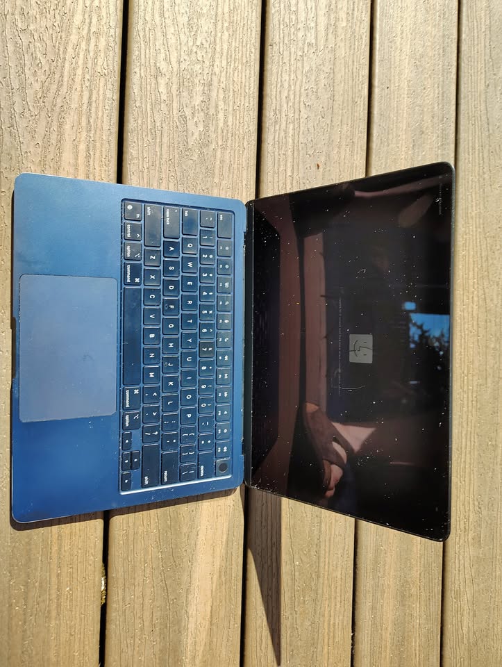 Apple 2022 M2 MacBook Air Laptop 13.6-inch Liquid Retina Display, 8GB RAM, 256GB SSD 3 Apple 2022 M2 MacBook Air Laptop 13.6-inch Liquid Retina Display, 8GB RAM, 256GB SSD