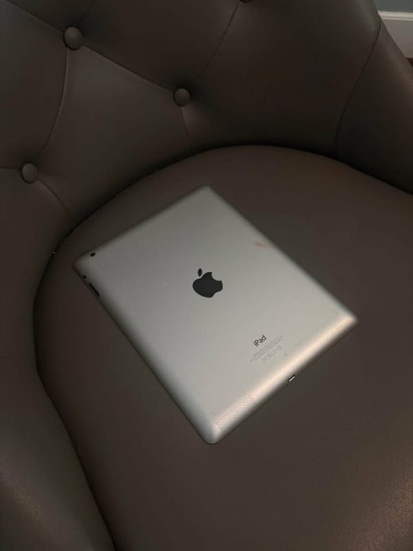 iPad 2nd Generation (White)