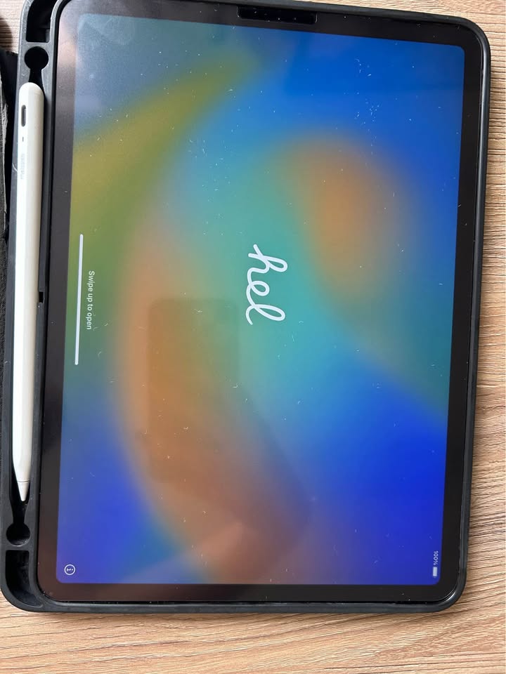 iPad Pro 11” (2nd Gen, 2020) - 128GB 1 iPad Pro 11” (2nd Gen, 2020) - 128GB