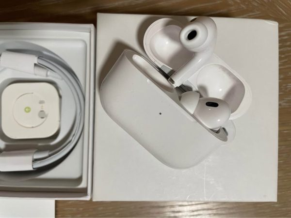 Apple AirPods Pro (2nd generation) with Charging Cable (USB-C) (used)