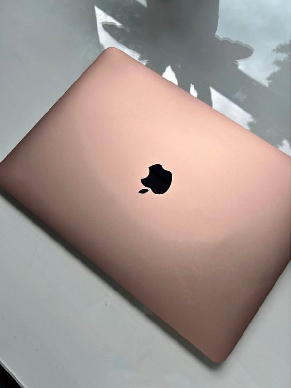 MacBook Air (2020)