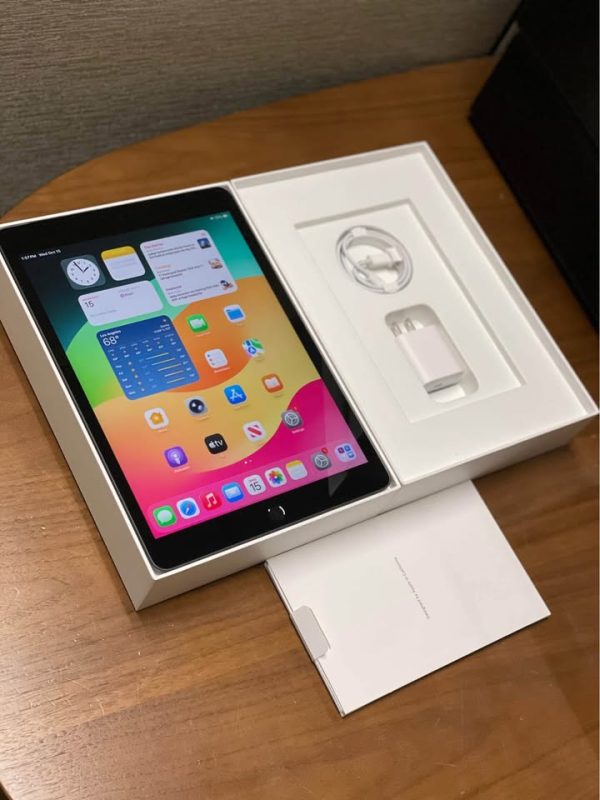 iPad 9th Gen 64GB Cellular and WiFi