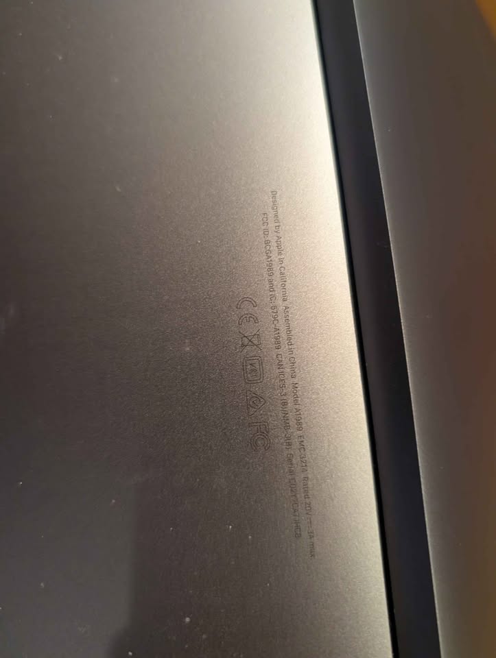 MacBook Pro w/TouchBar 1 MacBook Pro w/TouchBar