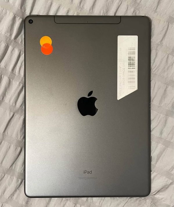 iPad Air 3rd generation, 64 GB, WiFi - GLITCHY BUT WORKS