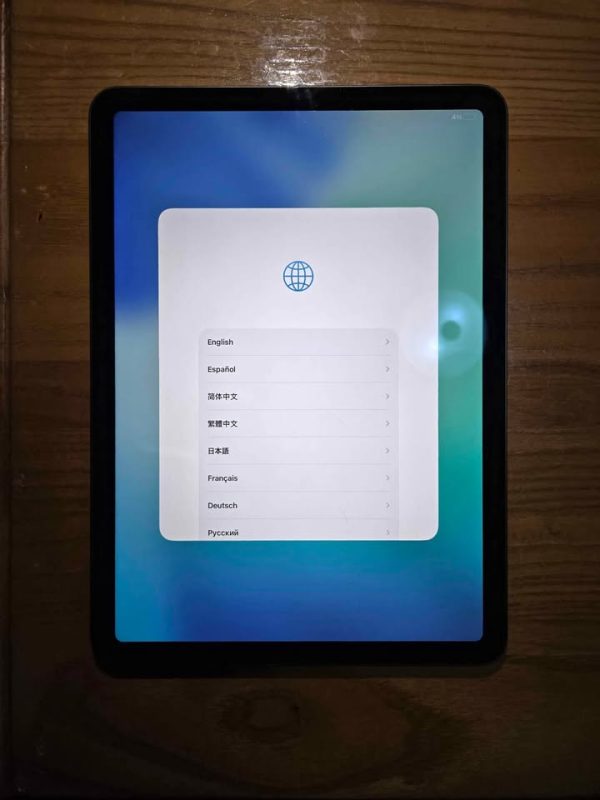 Apple iPad Air 5th Generation 64gb WiFi Space Gray 10.9 Inch