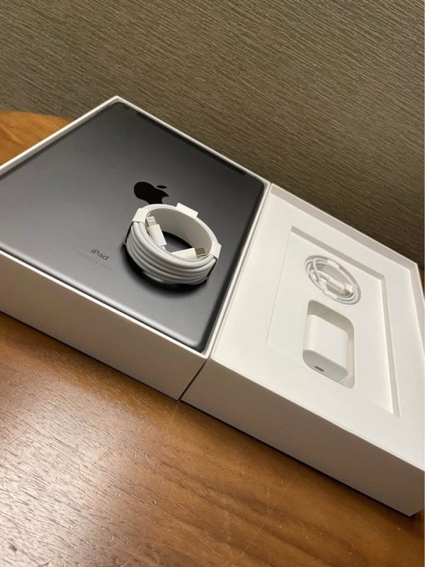 iPad 9th Gen 64GB Cellular and WiFi