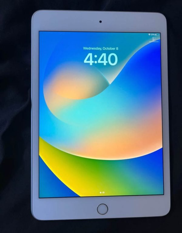 Ipad mini 5 64gb unlocked (WHITE)