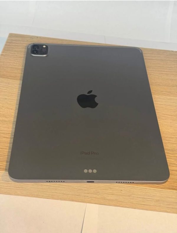 iPad Pro 128gb 3rd gen (m1) 11 inch