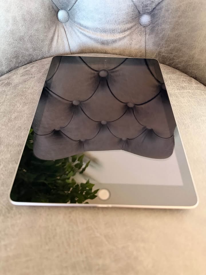 Apple IPad 6th Generation 1 Apple IPad 6th Generation