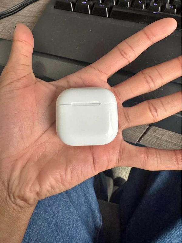 AirPods 4 w/original box