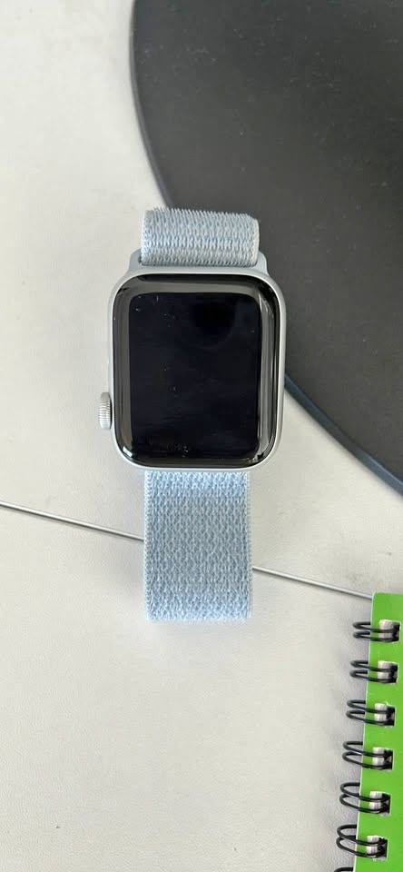 Apple Watch SE (2nd Gen) [GPS 40 mm]