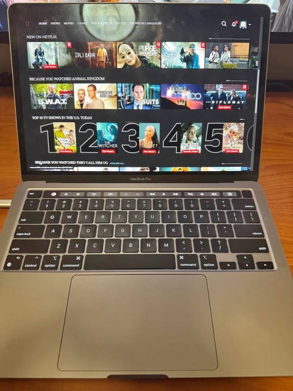 MacBook Pro 2022 13” M2