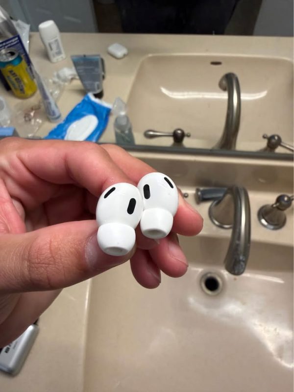 Apple AirPods Pro (2nd Gen) with MagSafe Case + Box – Excellent Condition