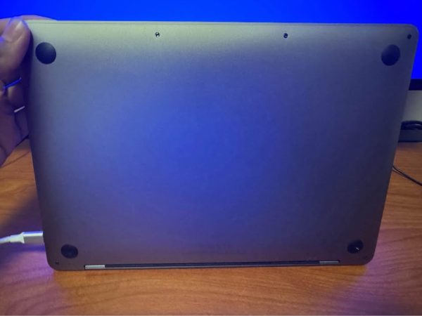 MacBook Pro 2022 13” M2