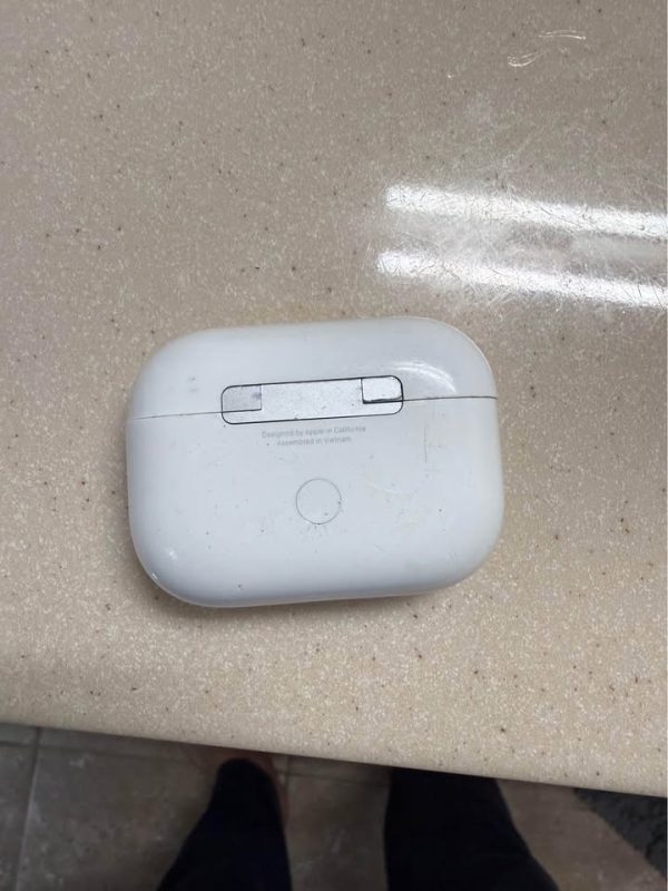 Apple AirPods Pro (2nd Gen) with MagSafe Case + Box – Excellent Condition