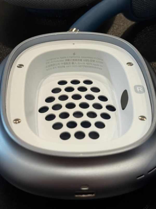 Apple AirPods Max (Lightning Version)