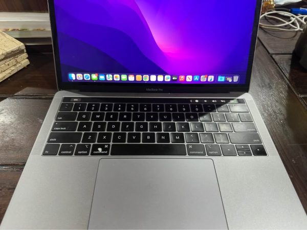 MacBook Pro 13 inch 2019