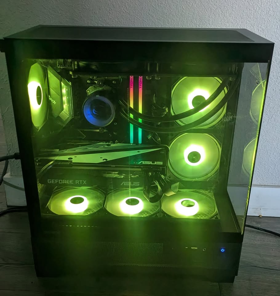 **Gaming PC** Mid level Brand New 3 **Gaming PC** Mid level Brand New