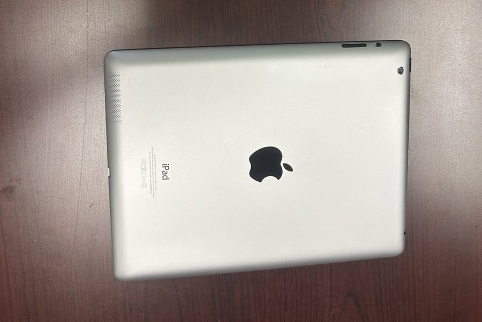 iPad First Gen Tablet 16GB - 9.7 inch 1 iPad First Gen Tablet 16GB - 9.7 inch