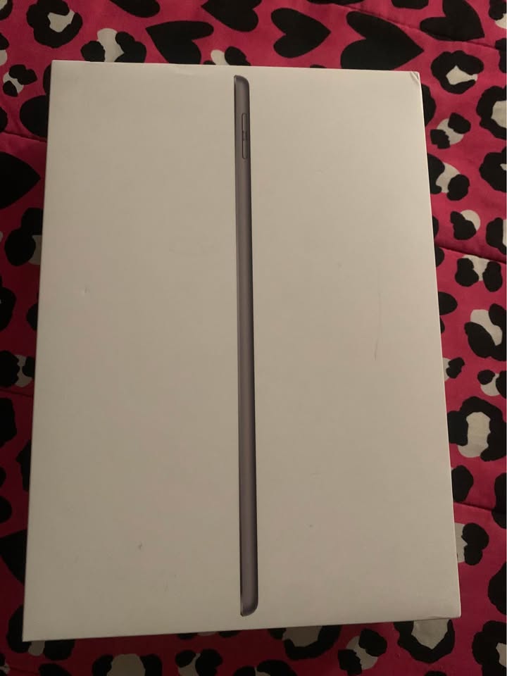 iPad 9 generation 64gb no trades cash only firm price 4 iPad 9 generation 64gb no trades cash only firm price
