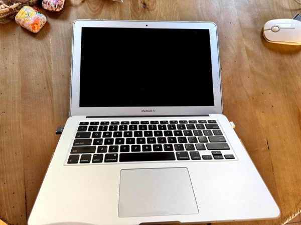 Apple MacBook Air model A1466