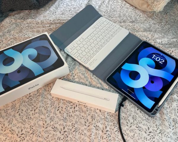 Apple iPad Air 4 - Apple Pencil gen 2 lot