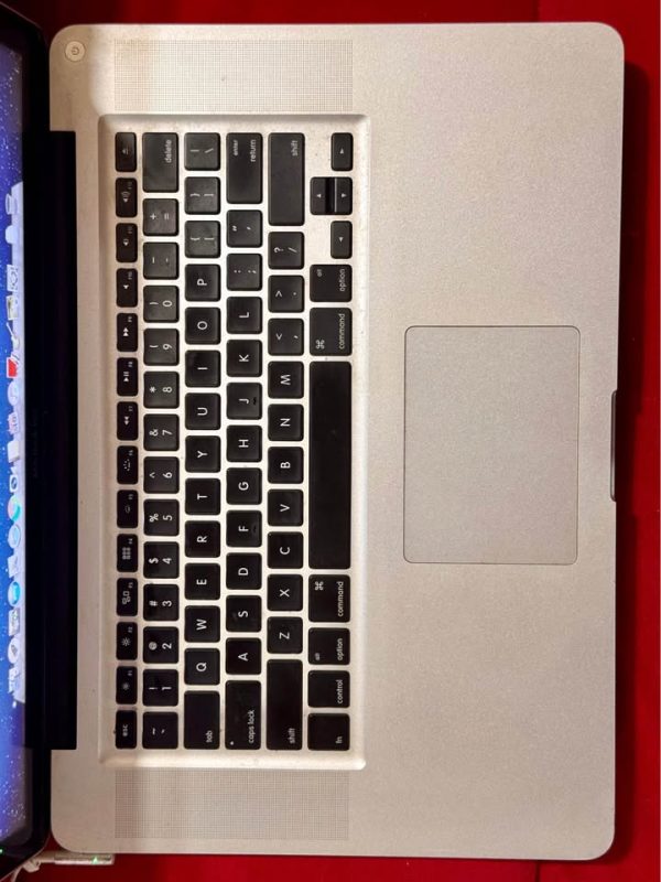 Apple MacBook Pro Laptop Computer