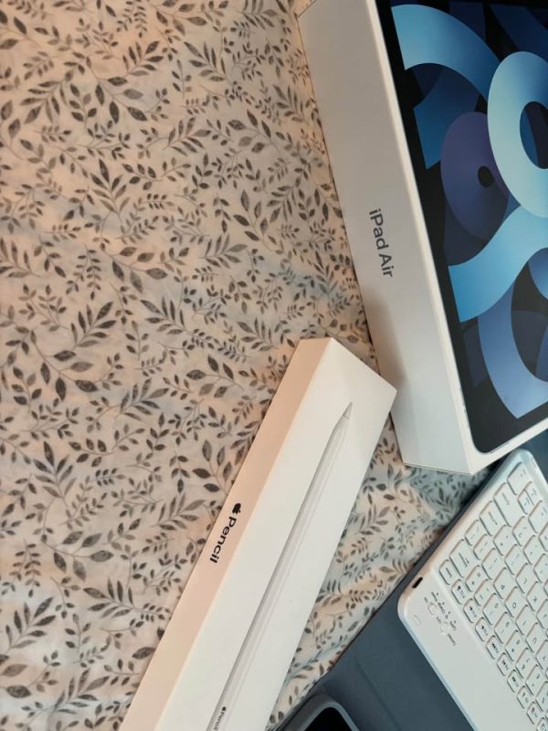 Apple iPad Air 4 - Apple Pencil gen 2 lot