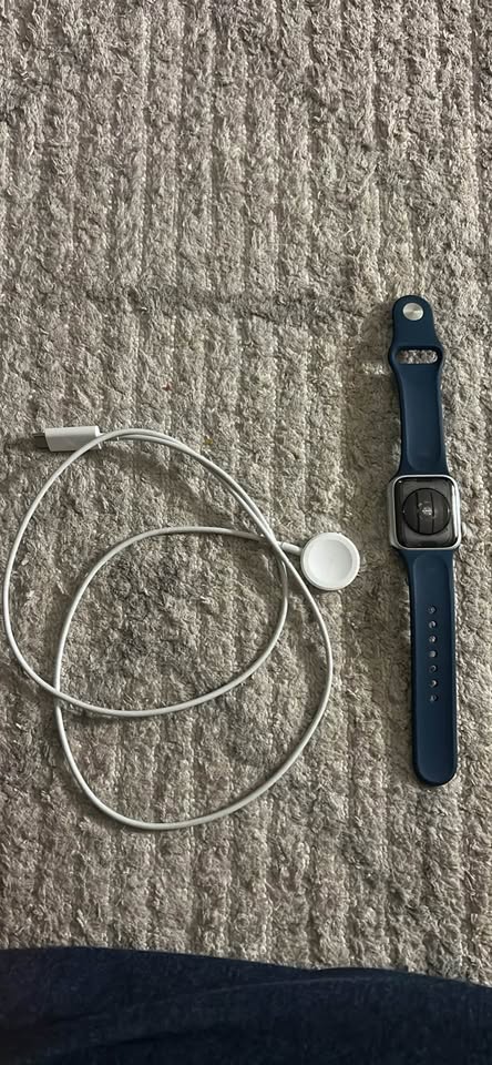 Apple Watch SE 1st generation 40 MM