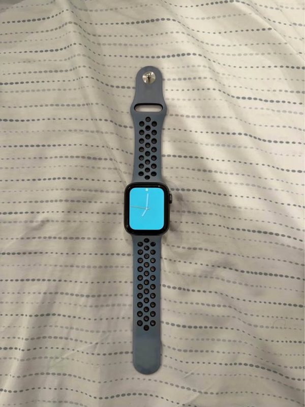 Apple Watch SE Nike Edition