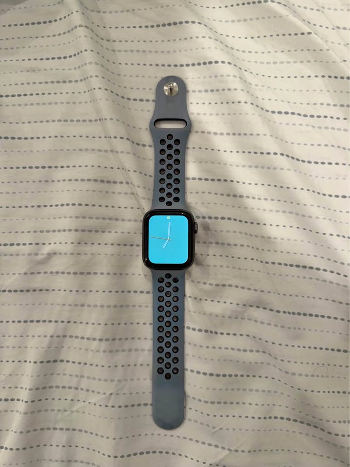 Apple Watch SE Nike Edition 1 Apple Watch SE Nike Edition