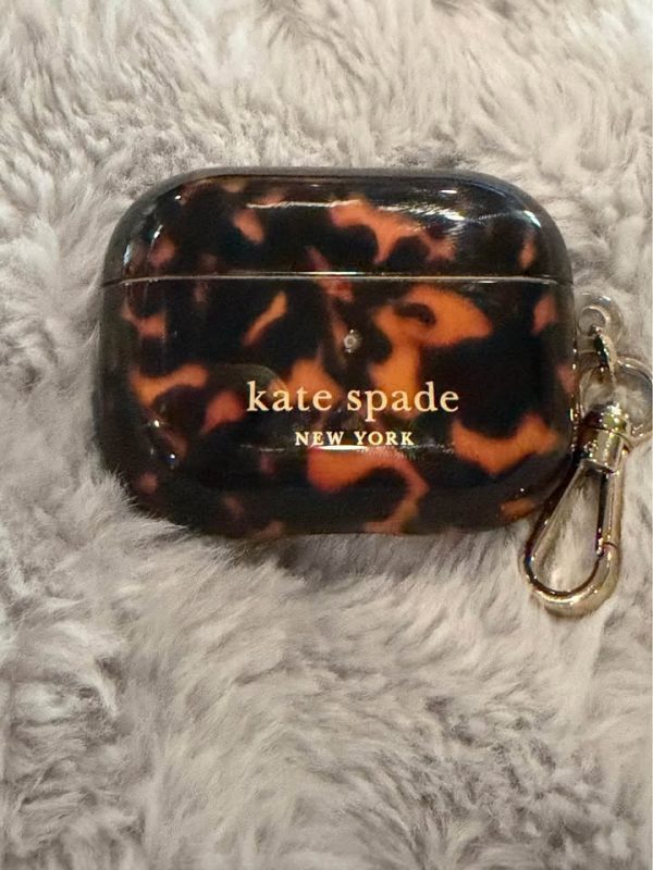 *AVAILABLE* Apple AirPods Pro 2 charging case NO EARBUDS w/ accessories