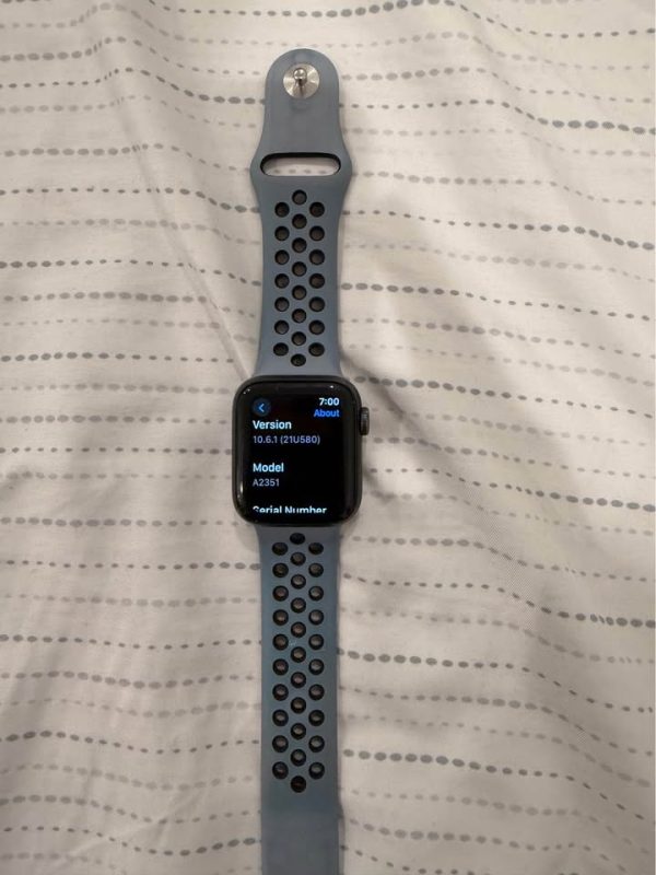 Apple Watch SE Nike Edition