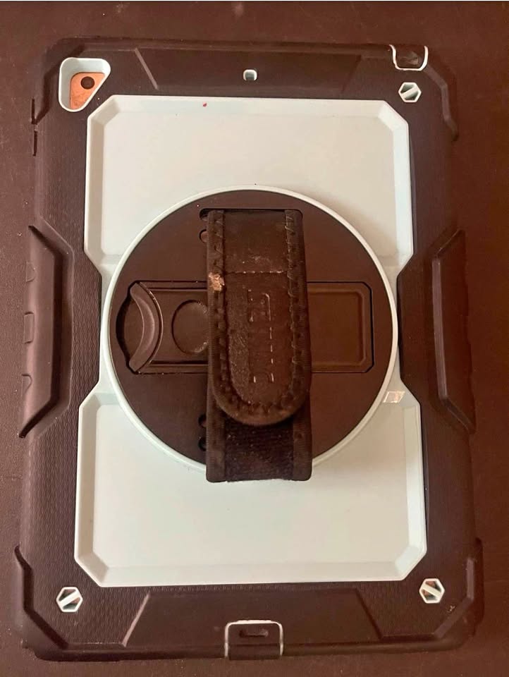 The Apple iPad 6th Gen 9.7" 32GB WiFi or Cellular Bundle with Case is a sleek and powerful tablet d 2 The Apple iPad 6th Gen 9.7" 32GB WiFi or Cellular Bundle with Case is a sleek and powerful tablet d