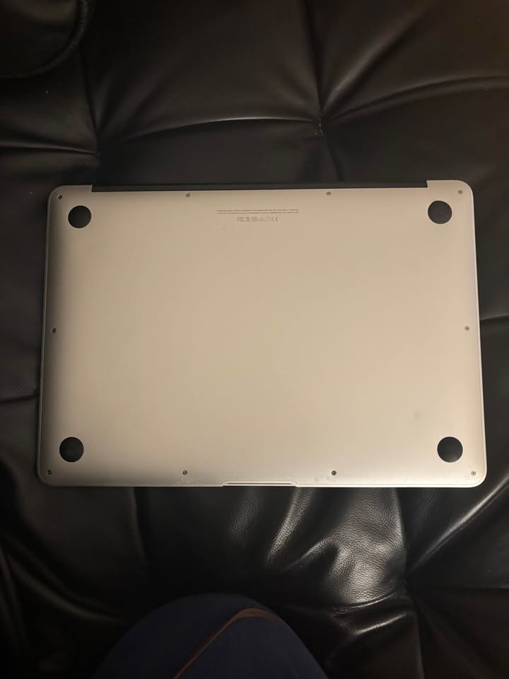 MacBook Air 13 inch 1 MacBook Air 13 inch