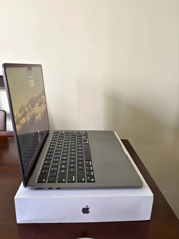 MacBook Air M3 Chip (2024)