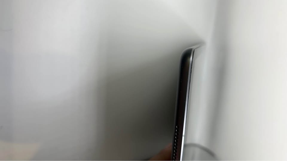 iPad 9th Gen (256GB wifi only) 2 iPad 9th Gen (256GB wifi only)