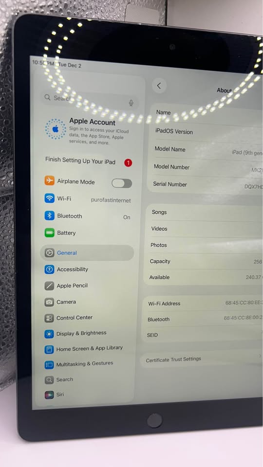 iPad 9th Gen (256GB wifi only) 3 iPad 9th Gen (256GB wifi only)