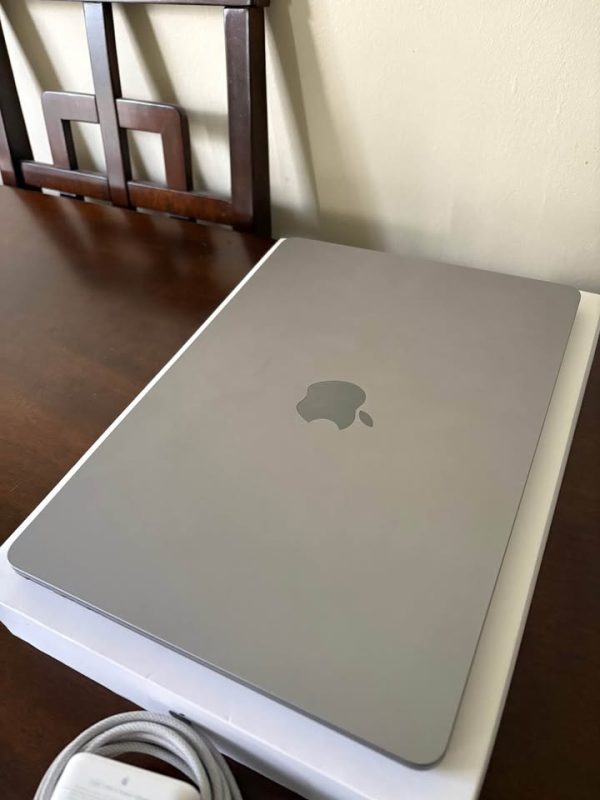 MacBook Air M3 Chip (2024)