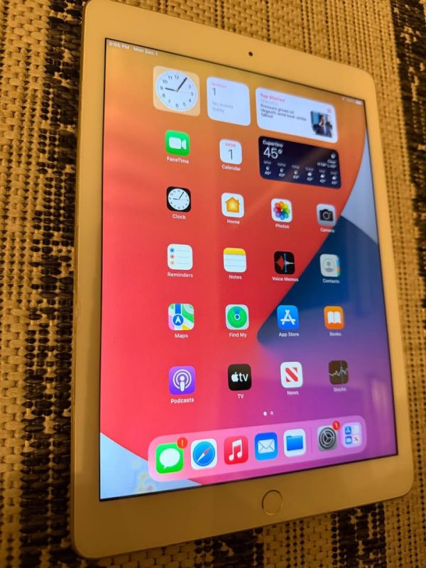 iPad 5 gold 128Gb with original Box