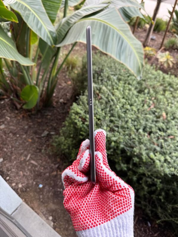 iPad 8th Gen 128gb WiFi 72% Battery Health