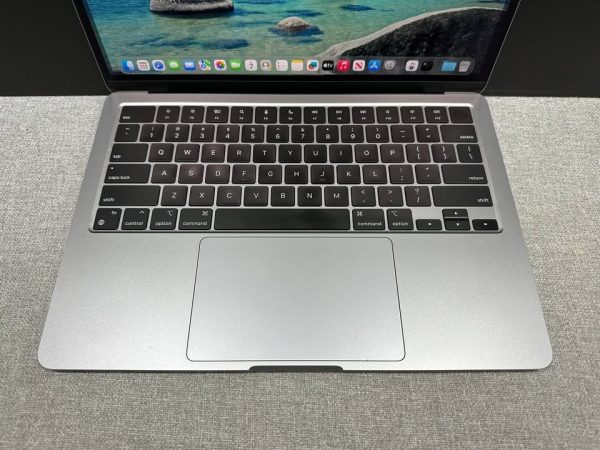 Apple MacBook Air 13