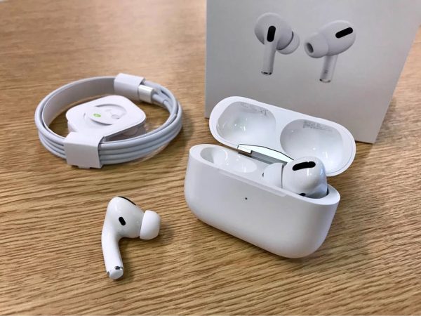 Apple AirPods Pro (2nd Generation) Features Active Noise Cancellation with type C-USB charger