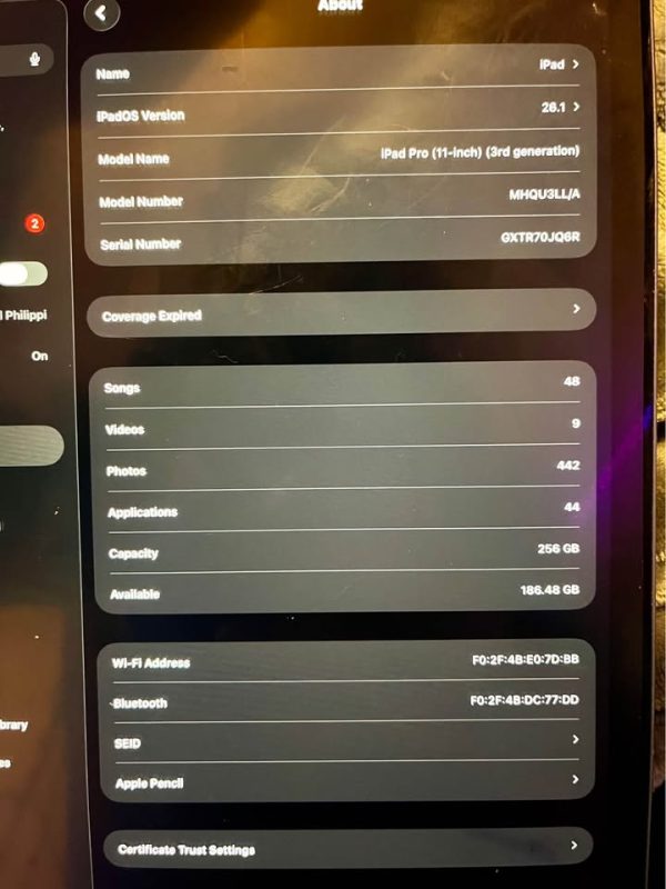 iPad Pro 11” w/ Accessories