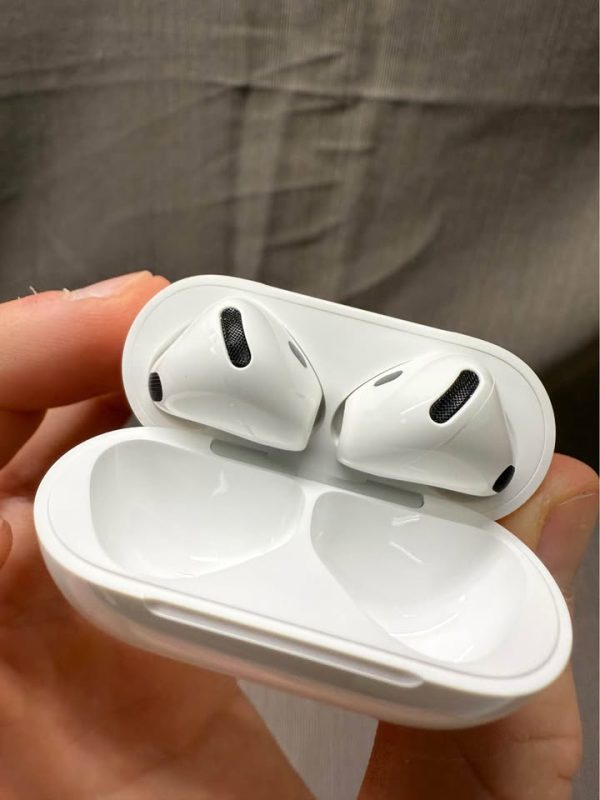 APPLE AIRPODS FOR SALE!