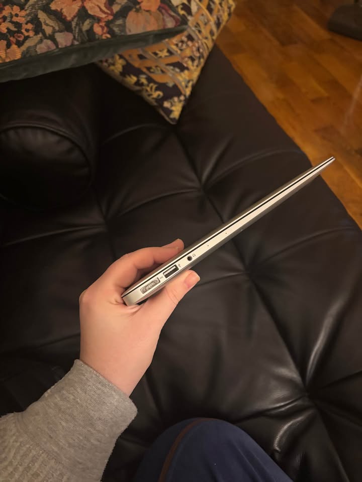 MacBook Air 13 inch 2 MacBook Air 13 inch