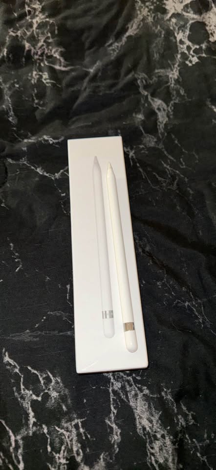 iPad 8th Generation & Apple Pencil Gen 1
